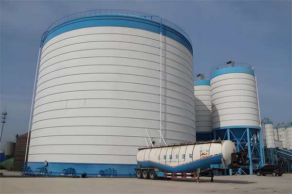 現(xiàn)代化大型鋼板倉為何日益成為行業(yè)追捧的焦點